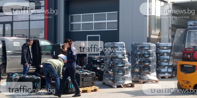 897 машини за гласуване пристигнаха в Пловдив под засилена полицейска охрана
