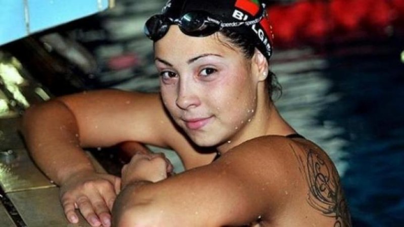 Екатерина Аврамова подобри националния рекорд на 100 м гръб