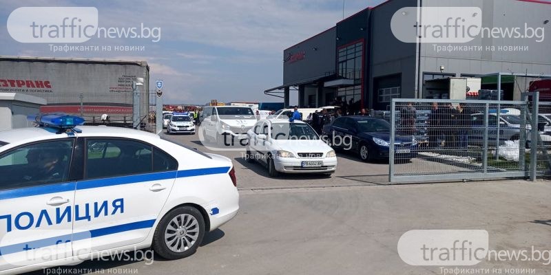 Машините за гласуване потеглиха към СИК-овете в Пловдив и областта, охранявани от 26 патрулки