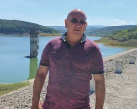 Министър Димитров инспектира състоянието на язовирите след обилните валежи