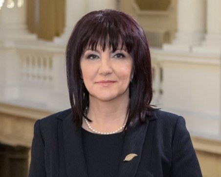 Цвета Караянчева: Гласувах за стабилност и прозрачност в управлението