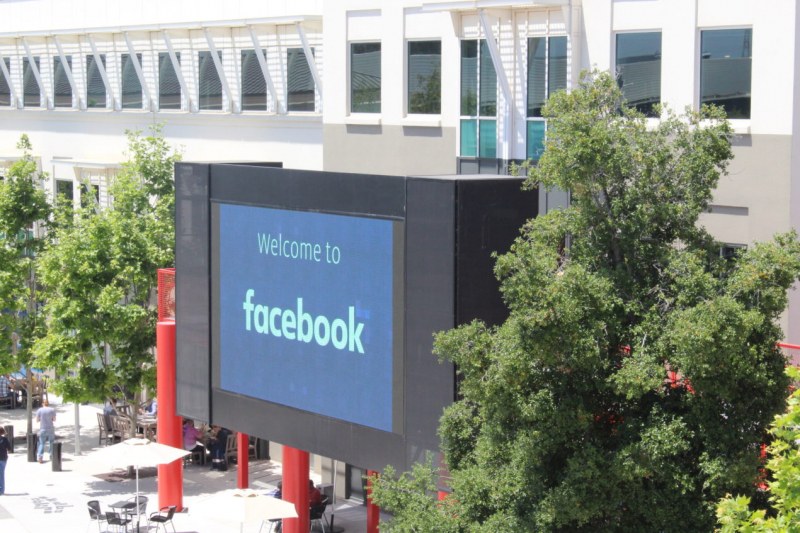 Хакери откраднаха данните на милиони във Facebook! Сред засегнатите и българи