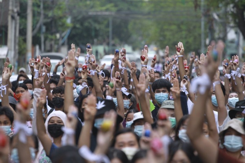 Протестиращите срещу преврата в Мианмар стартираха 