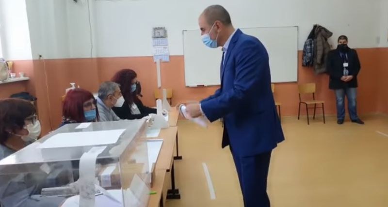 Цветан Цветанов: Гласувах за бъдещ силен парламент
