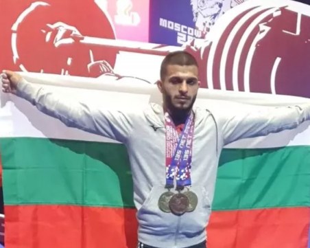 Ангел Русев: Неописуемо е чувството да стъпиш на върха и да чуеш химна