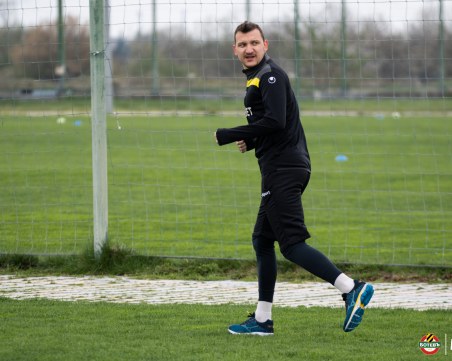 Тодор Неделев започна бегови упражнения