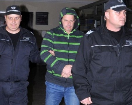 ВКС потвърди намалената присъда на митнически служител, присвоявал иззети пари