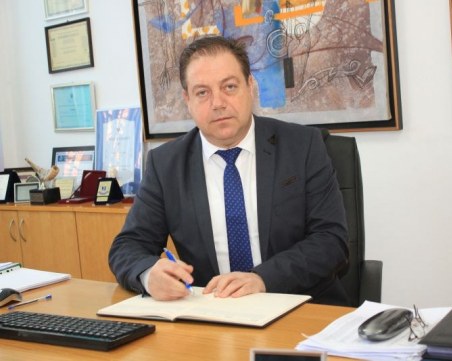 Д-р Иван Маджаров: Има три варианта за развитието на COVID-19