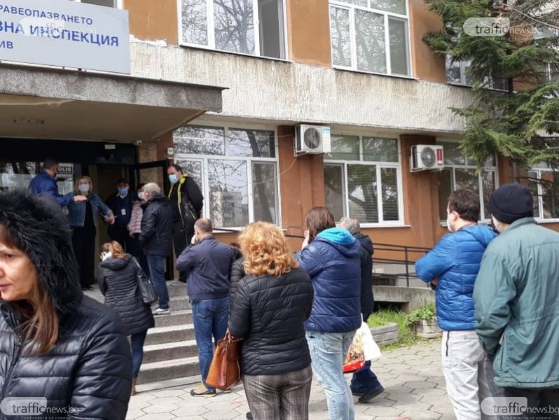 Напрежение в Пловдив: Граждани и джипита се карат за РНК ваксини