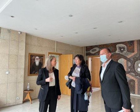 10 души с COVID-19 починаха в Пловдив, заболеваемостта в областта вече е 586 на 100 000