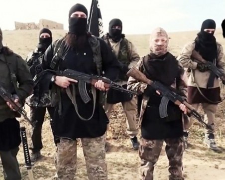 Ислямска държава с нова атака: Десетки са в плен, има убит и ранени