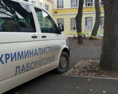 Полицай скочи от 5 етаж на COVID отделение