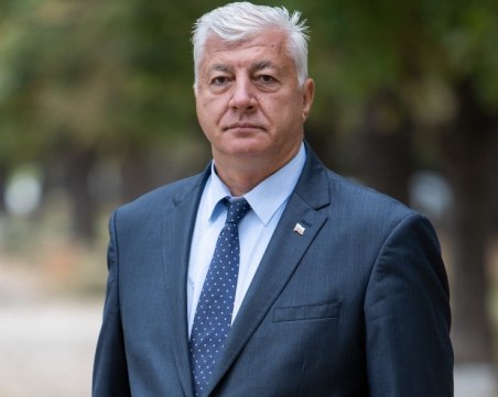 Зико с благодарност към лекарите навръх професионалния им празник