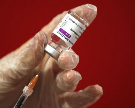 НОЩ посъветва за какви симптоми да се наблюдават ваксинираните с АстраЗенека