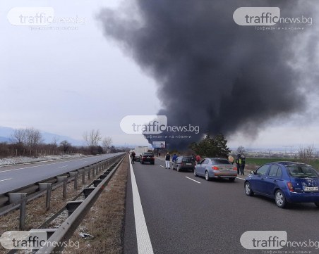 Цистерна гори на АМ Тракия, образува се зверска тапа