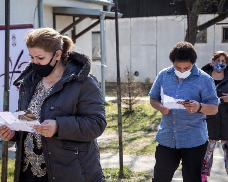 Обмислят задължителна ваксинация на медиците в Сърбия