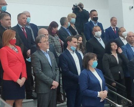 Пловдивското ръководство на БСП иска оставката на Нинова