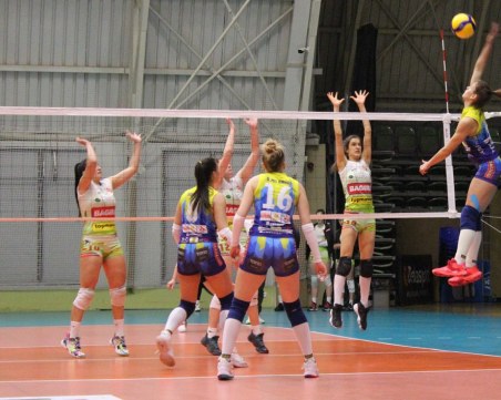 Стана ясна програма за финалните плейофи между Марица и Казанлък