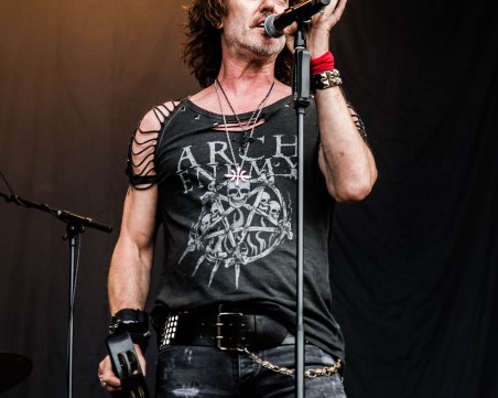 Вокалистът на Nazareth заема мястото на Джон Пейн на турнето на Intelligent Music Project