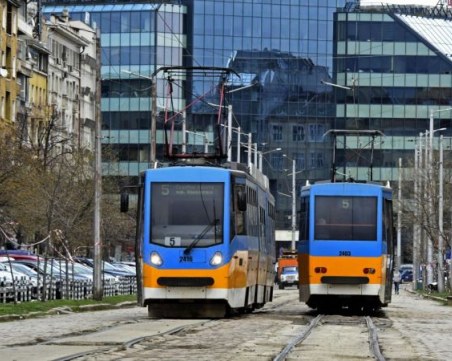 Започва ремонтът на цялото трасе на трамвай №5 в София, въвеждат облекчен режим за паркиране