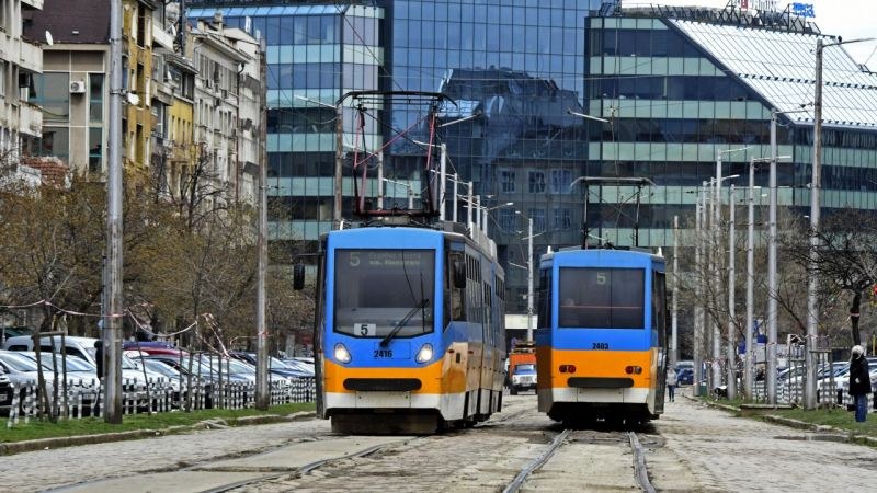 Започва ремонтът на цялото трасе на трамвай №5 в София, въвеждат облекчен режим за паркиране