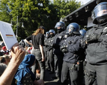 Рехави протести с искания за локдаун в Германия