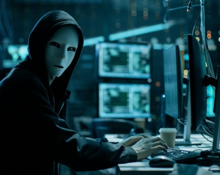 Арестуваха терорист, искал 