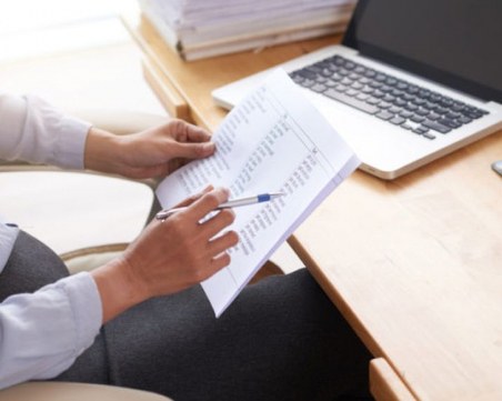 Социално слаб мъж притежава 57 фирми и дължи милиони на държавата