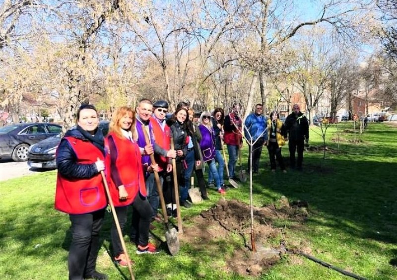 Стартира акция за озеленяване на район