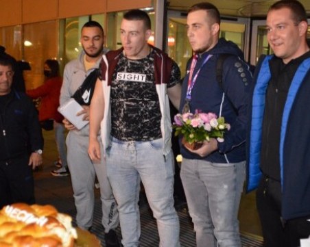 България спечели отборната титла на европейското по щанги