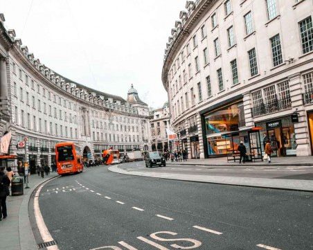 Разхлабват мерките в Англия, повече от 7,6 милиона души на Острова са изцяло ваксинирани