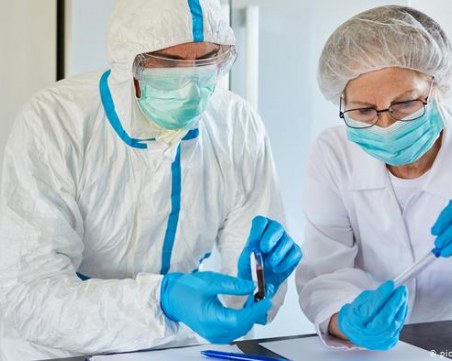 Учени: Британският щам на COVID-19 е не по-опасен от първия