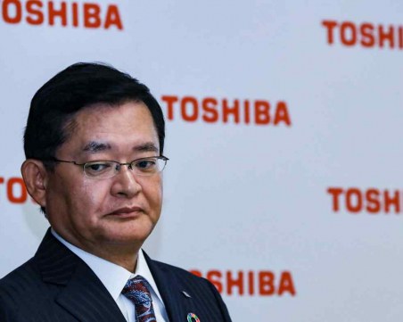 Главният изпълнителен директор на Toshiba подаде оставка