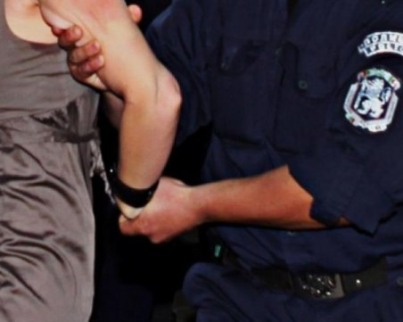 Разбиха престъпна група за имотни облаги