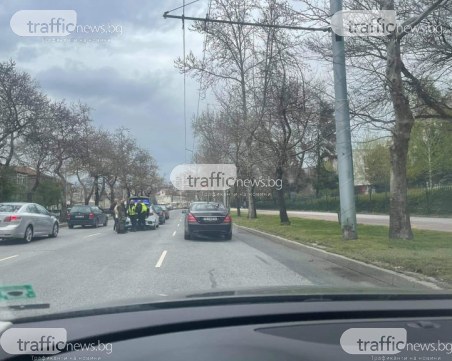 Верижна катастрофа в Пловдив! Три коли се нанизаха на булевард