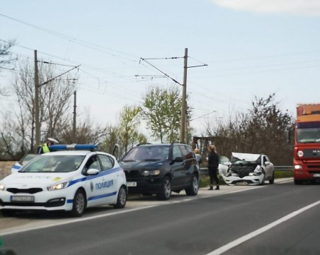 Кола и джип се удариха на Околовръстното на Пловдив