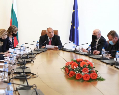 Премиерът: Над 750 000 допълнителни дози от ваксината на 