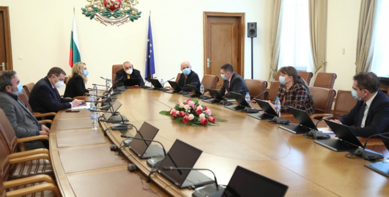 Борисов депозира оставката на ръководения от него Министерски съвет