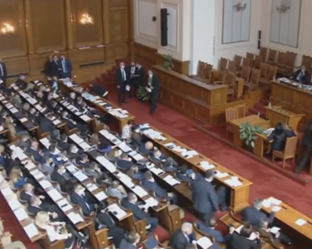 Депутатите скочиха срещу разформироването на НОЩ