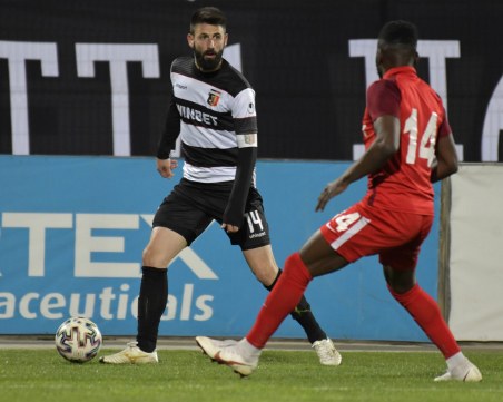 Локо пусна виртуални билети за мача с Левски