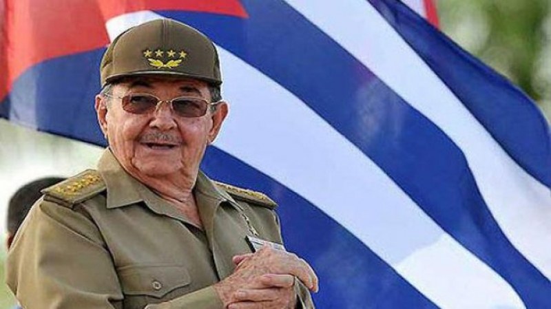 Кастро се оттегли като лидер на Кубинската комунистическа партия