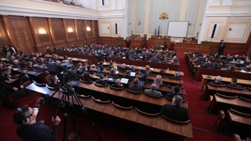 Всички партии в парламента гласуваха за ревизия в управлението на Бойко Борисов