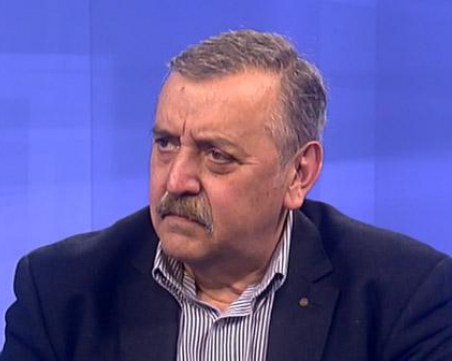 Проф. Кантарджиев: Нощните заведения не трябва да отварят