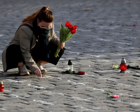 Жертвите на Covid-19 надхвърлиха три милиона души