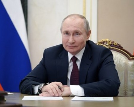 Над 70 знаменитости поискаха Путин да предостави медицинска помощ на Навални