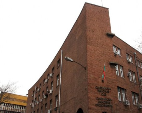 Оставиха в ареста полицая, задържан с дрога