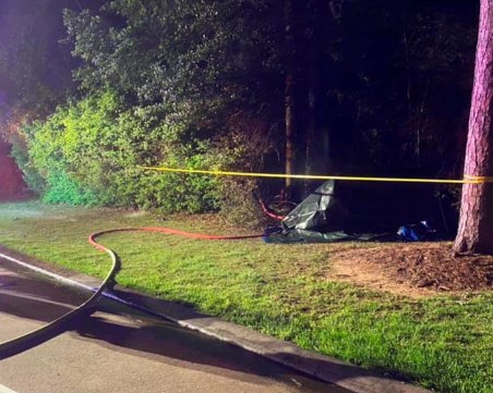 Автомобил Тесла потегли без шофьор, двама души са загинали след инцидента в САЩ