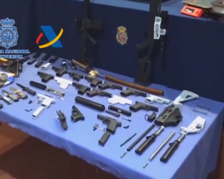 Испанската полиция разби работилница за оръжия, ползвала 3D принтери