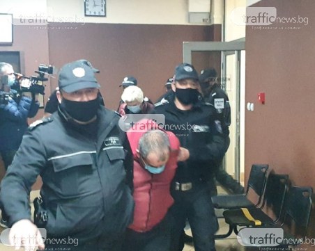 Докараха с белезници в съда Черната вдовица и съучастника й ливанец