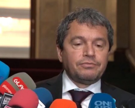 Тошко Йорданов: Правителство може да съставим само с партиите от протестите